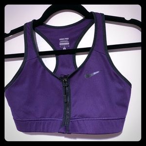 zip up nike sports bra